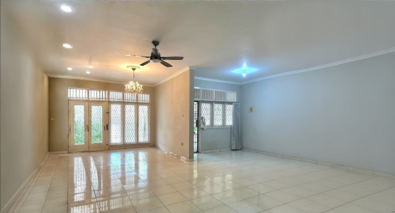 Rumah Dijual di Jati Kramat Indah Bekasi | Tanah Luas 310 m2, Bonus 2 AC, Siap Huni