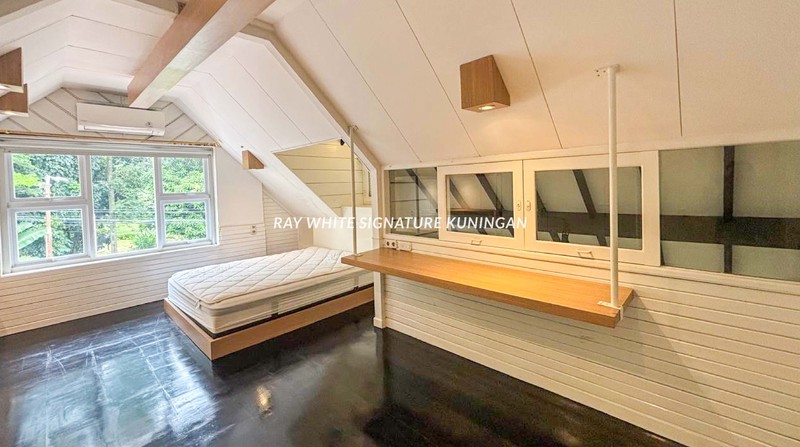 Disewakan Rumah Siap Huni Lokasi Tenang di Pondok Indah