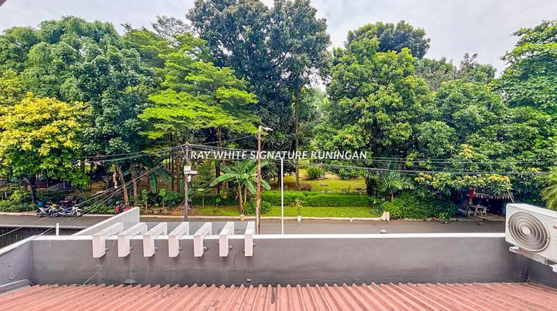 Disewakan Rumah Siap Huni Lokasi Tenang di Pondok Indah