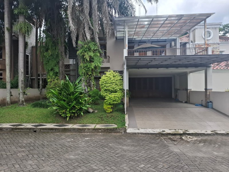 Rumah Mewah 2 Lantai di Perumahan Taman Palagan Asri , Lokasi Elite Ngaglik, Sleman