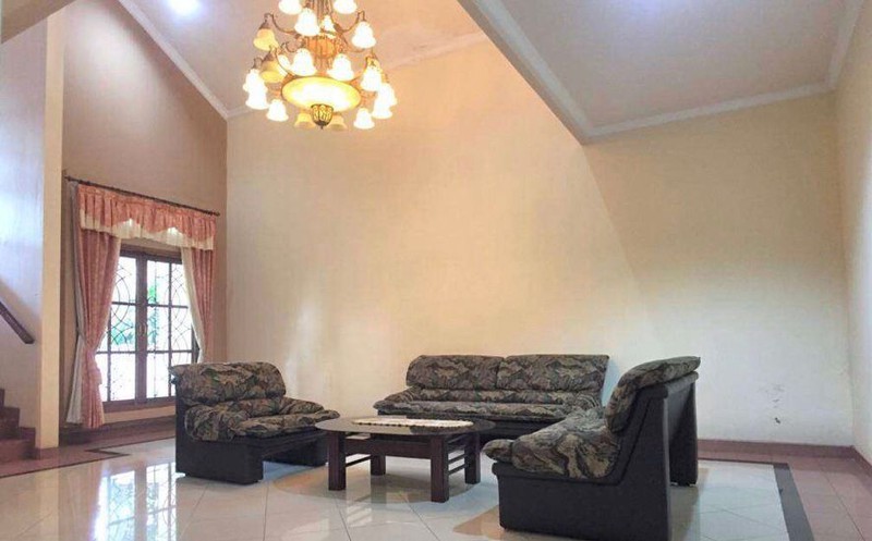 Rumah Mewah 2 Lantai di Perumahan Taman Palagan Asri , Lokasi Elite Ngaglik, Sleman