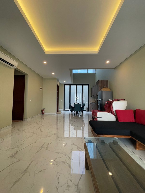 DIJUAL Rumah Modern Tropis Minimalis di komplek @Pulomas JakTim