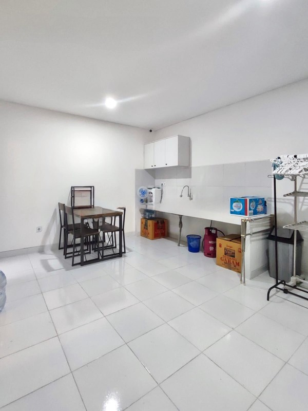 DIJUAL Rumah Modern Tropis Minimalis di komplek @Pulomas JakTim