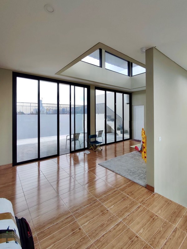 DIJUAL Rumah Modern Tropis Minimalis di komplek @Pulomas JakTim