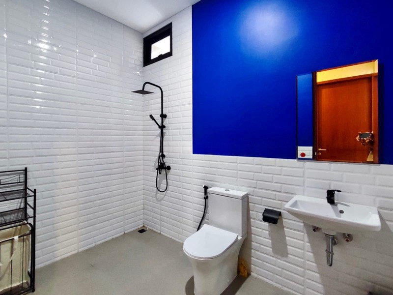 DIJUAL Rumah Modern Tropis Minimalis di komplek @Pulomas JakTim