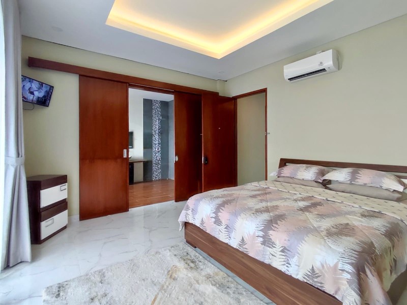 DIJUAL Rumah Modern Tropis Minimalis di komplek @Pulomas JakTim