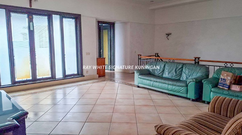 Dijual Rumah Siap Huni di Pondok Indah