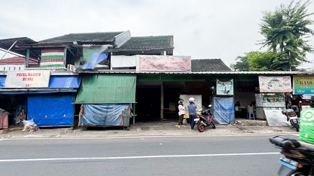 RUMAH TUA HITUNG TANAH LOKASI STRATEGIS PINGIR JALAN RAYA POSISI HOEK DI TANAH KUSIR, JAKARTA SELATAN