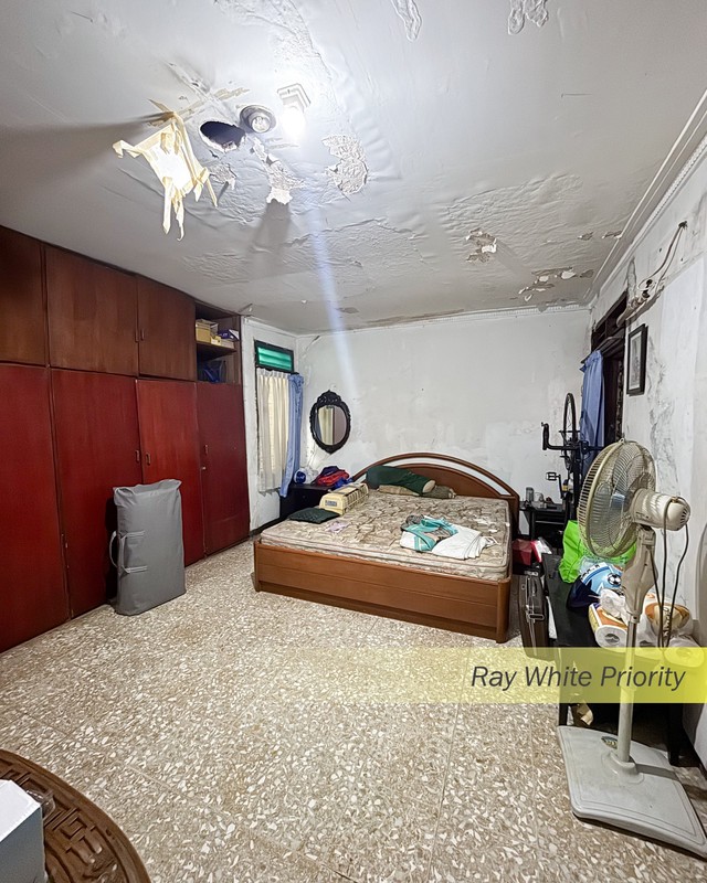 RUMAH KOMERSIAL PINGGIR JALAN COCOK UNTUK USAHA/DI BANGUN RUKO DI TOMANG, JAKARTA BARAT