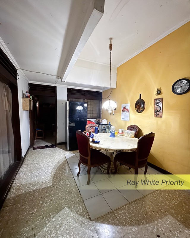 RUMAH KOMERSIAL PINGGIR JALAN COCOK UNTUK USAHA/DI BANGUN RUKO DI TOMANG, JAKARTA BARAT