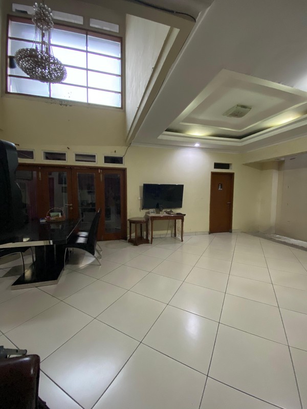 Rumah 2 Lantai Semi Furnished Siap Huni dengan Hunian Nyaman dan Asri @Cilandak Barat, Jakarta Selatan