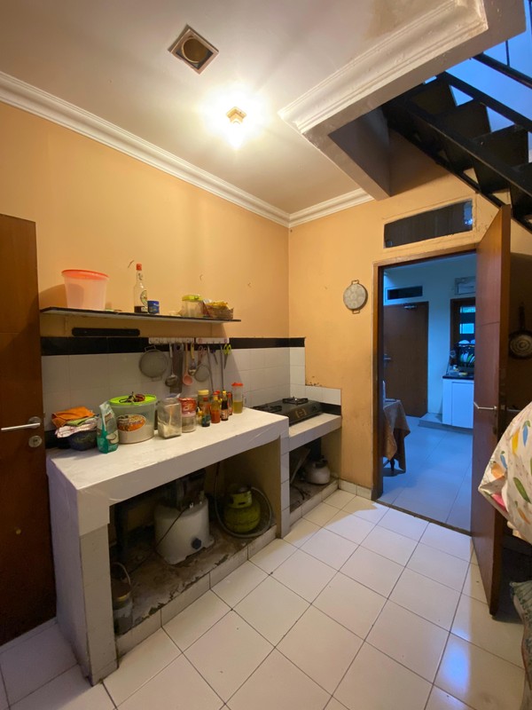 Rumah 2 Lantai Semi Furnished Siap Huni dengan Hunian Nyaman dan Asri @Cilandak Barat, Jakarta Selatan