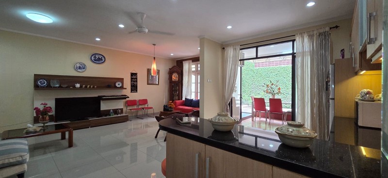 Rumah Cantik di Bumi Bintaro Permai - Siap Huni