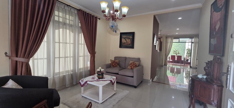 Rumah Cantik di Bumi Bintaro Permai - Siap Huni