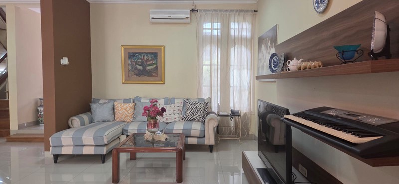 Rumah Cantik di Bumi Bintaro Permai - Siap Huni