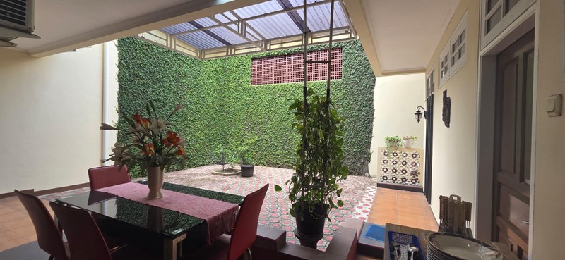 Rumah Cantik di Bumi Bintaro Permai - Siap Huni