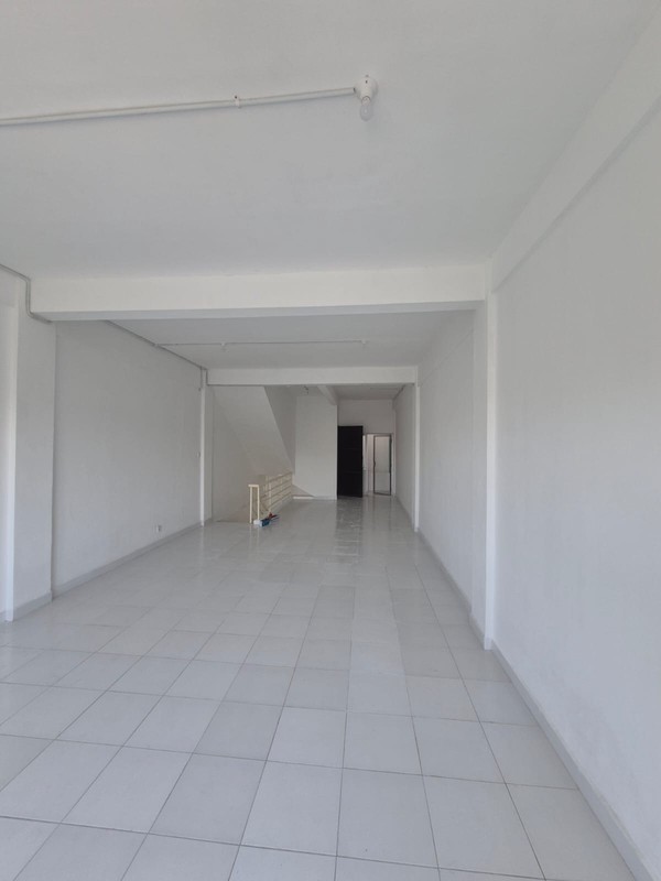 Disewakan Ruko Surabaya Pusat Nol Jalan Raya - Ruko Grand Flower - Jalan Pasar Kembang - Kel. Kupang Krajan - Kec.sawahan - Terdepan Hadap Nol Jalan Raya Komersial Area Cocok Buat Segala Usaha - Parki