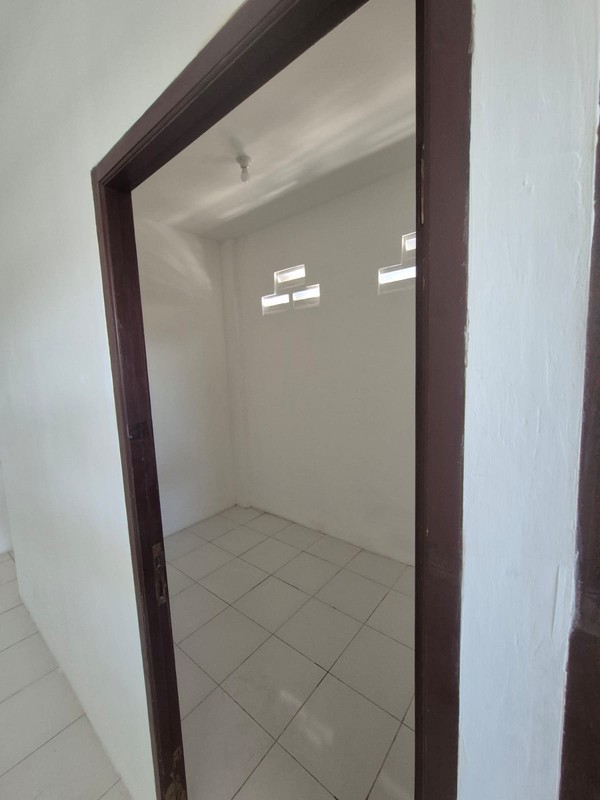 Disewakan Ruko Surabaya Pusat Nol Jalan Raya - Ruko Grand Flower - Jalan Pasar Kembang - Kel. Kupang Krajan - Kec.sawahan - Terdepan Hadap Nol Jalan Raya Komersial Area Cocok Buat Segala Usaha - Parki