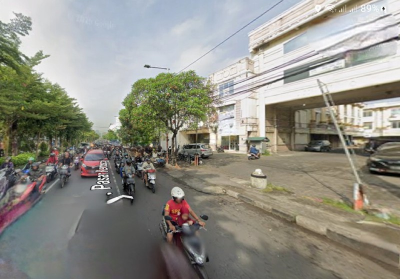 Disewakan Ruko Surabaya Pusat Nol Jalan Raya - Ruko Grand Flower - Jalan Pasar Kembang - Kel. Kupang Krajan - Kec.sawahan - Terdepan Hadap Nol Jalan Raya Komersial Area Cocok Buat Segala Usaha - Parki