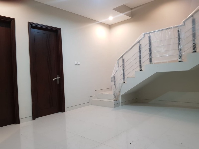 Dijual Rumah Galaxi Bumi Permai Surabaya - Baru, Desain Minimalis Modern