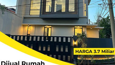 Dijual Rumah Babatan Pantai Surabaya Timur - Gaya Scandinavian dengan Rooftop Garden