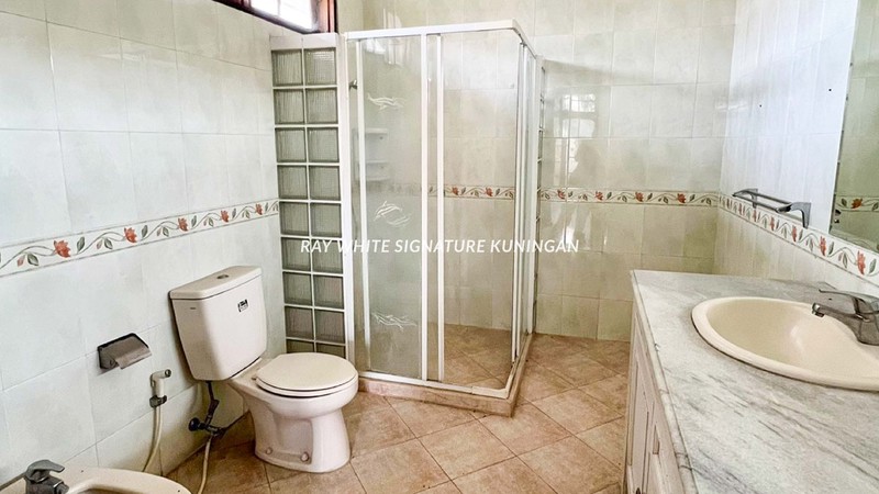 Rumah Lingkungan Elit Pondok Indah Jl Duta Permai 1