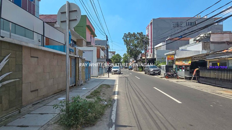 Rumah Kost Bangunan Lama di Jl Kramat 2 Cocok Untuk Investasi