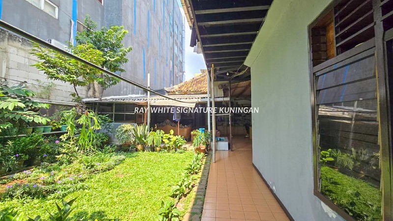 Rumah Kost Bangunan Lama di Jl Kramat 2 Cocok Untuk Investasi