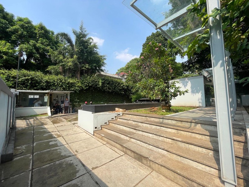 Dijual Gedung Lokasi Strategis Cocok Untuk Kantor Di Kemang, Jakarta Selatan