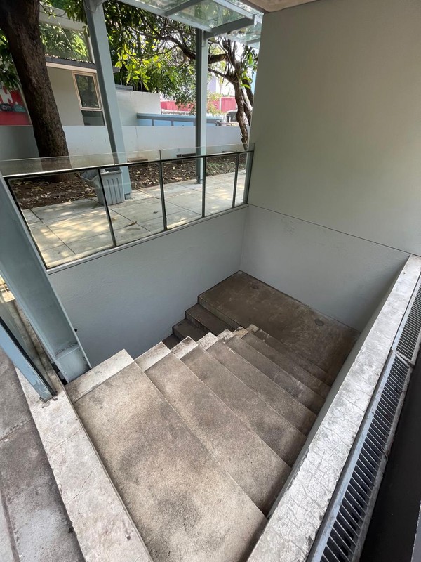 Dijual Gedung Lokasi Strategis Cocok Untuk Kantor Di Kemang, Jakarta Selatan