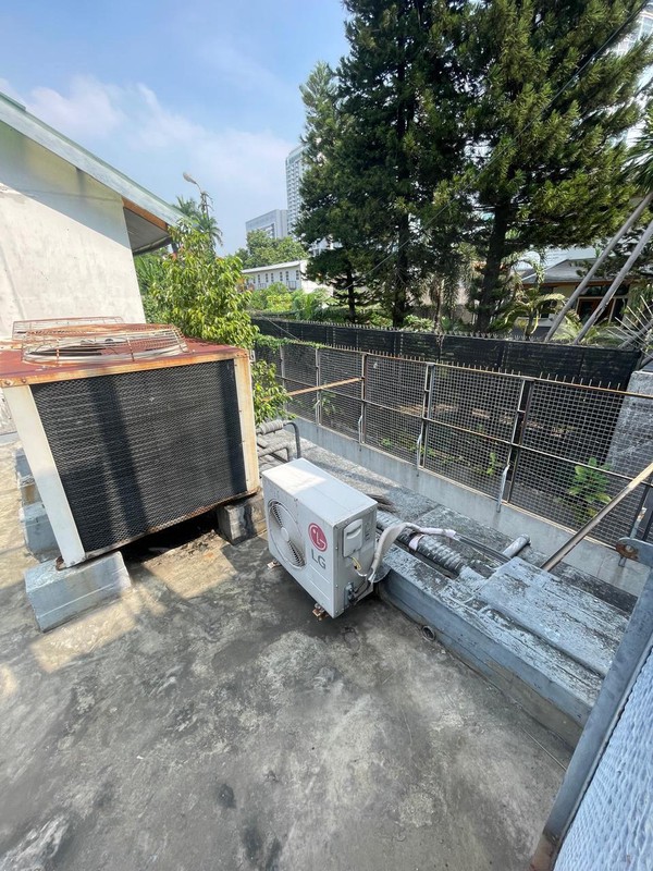 Dijual Gedung Lokasi Strategis Cocok Untuk Kantor Di Kemang, Jakarta Selatan