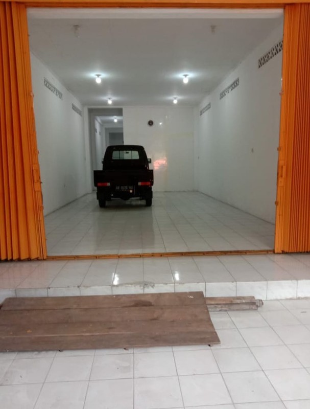 Ruko Strategis di Jl. Ring Road Utara - Depok, Sleman