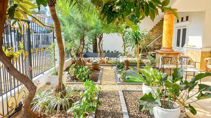 Rumah di Duren Sawit Kondisi Bagus Terawat Layak Huni