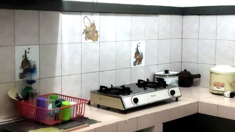 Rumah Pagar Hitam Di Tebet Timur Jakarta Selatan