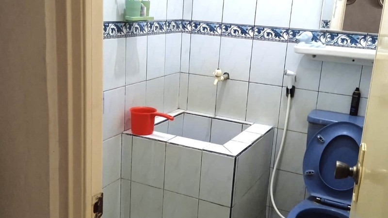 Rumah Pagar Hitam Di Tebet Timur Jakarta Selatan