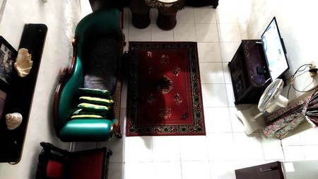 Rumah Pagar Hitam Di Tebet Timur Jakarta Selatan