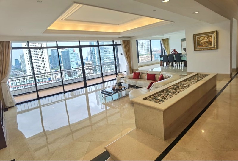 Luxury in Serenity. Now at a more affordable price!An Oasis above Jakarta's busy SCBD: Apartemen Sailendra, Setiabudi Kuningan