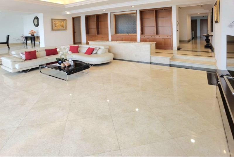 Luxury in Serenity. Now at a more affordable price!An Oasis above Jakarta's busy SCBD: Apartemen Sailendra, Setiabudi Kuningan