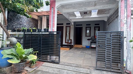  RUMAH MINIMALIS SIAP HUNI DI KOMPLEK BILLYMOON DUREN SAWIT, JAKARTA TIMUR