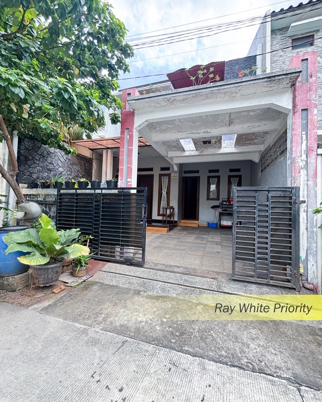  RUMAH MINIMALIS SIAP HUNI DI KOMPLEK BILLYMOON DUREN SAWIT, JAKARTA TIMUR