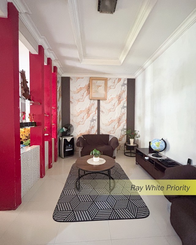  RUMAH MINIMALIS SIAP HUNI DI KOMPLEK BILLYMOON DUREN SAWIT, JAKARTA TIMUR
