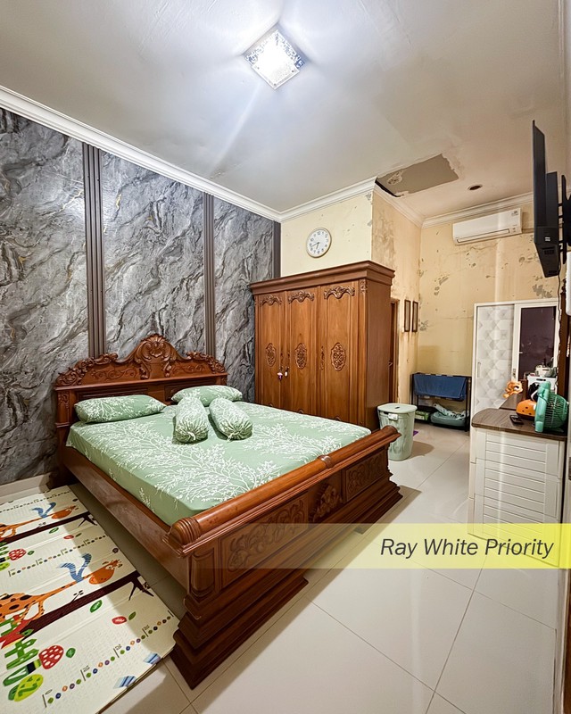  RUMAH MINIMALIS SIAP HUNI DI KOMPLEK BILLYMOON DUREN SAWIT, JAKARTA TIMUR