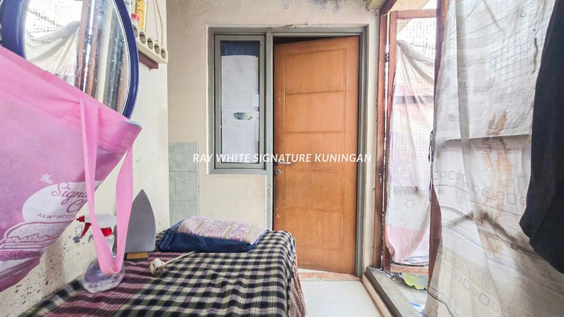 Dijual Rumah Kost 12 Kamar Lokasi Strategis 