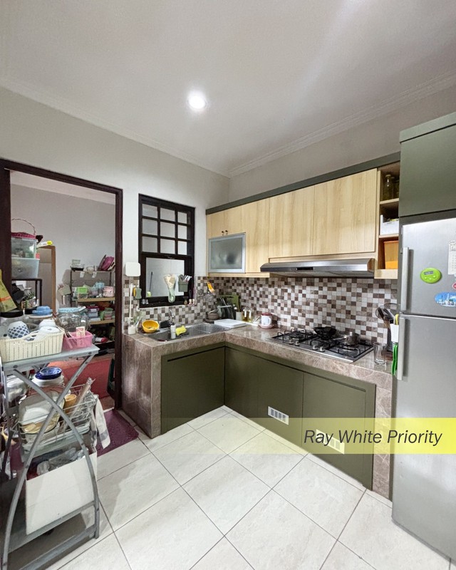 RUMAH MINIMALIS SIAP HUNI SEMI FURNISH DI BINTARA JAYA BEKASI BARAT, JAWA BARAT