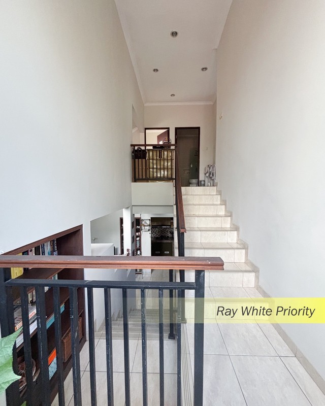 RUMAH MINIMALIS SIAP HUNI SEMI FURNISH DI BINTARA JAYA BEKASI BARAT, JAWA BARAT