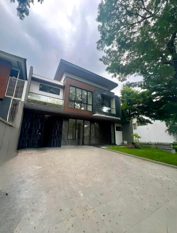 Dijual Rumah Baru hook Modern Mewah 2 Lantai Grand Eastwood Citraland Surabaya Barat