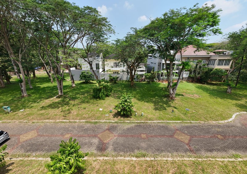 DIJUAL Kavling di kawasan Elite rimbun dan rindang