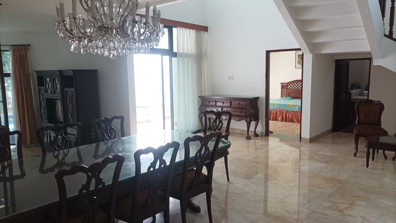 Rumah asri di area Kuningan, Setiabudi, Jakarta selatan