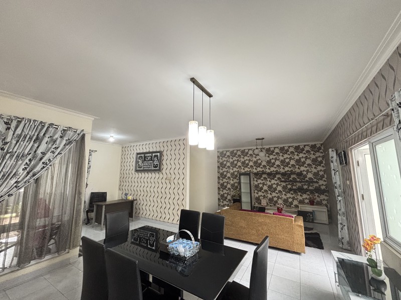 BEST DEAL! Rumah Rapi 2 Lantai Furnished di Boulevard Kota Wisata 