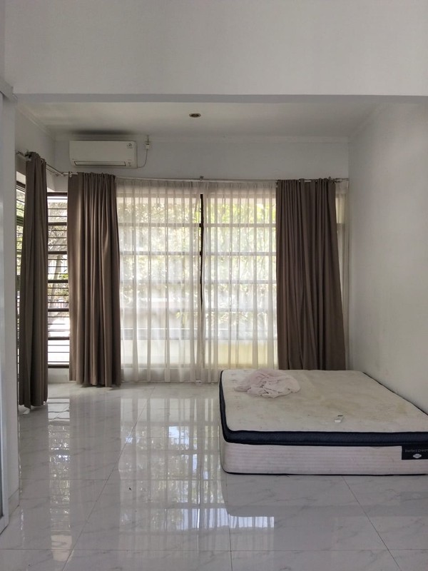 Rumah Siap Huni dengan Hunian Nyaman dan Asri @Bintaro Sektor 9